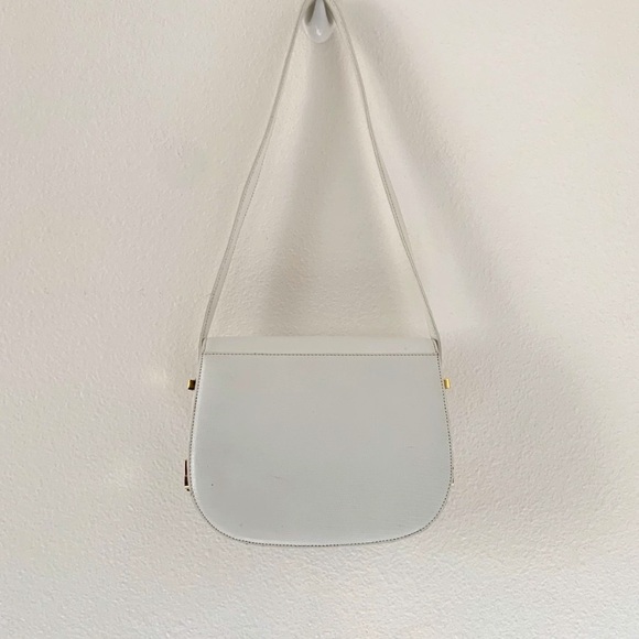 Vintage White Purse With Gold Leopard Clasp - Picture 7 of 7